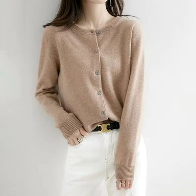 Susan - Elegant Cardigan