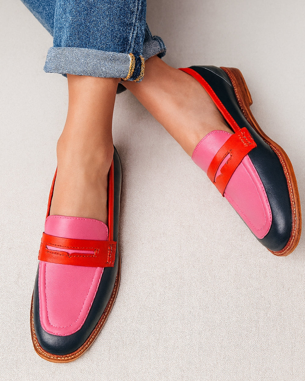 Lornia - Classic Women's Loafers