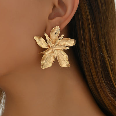 Lana | Golden Floral Drop Earrings